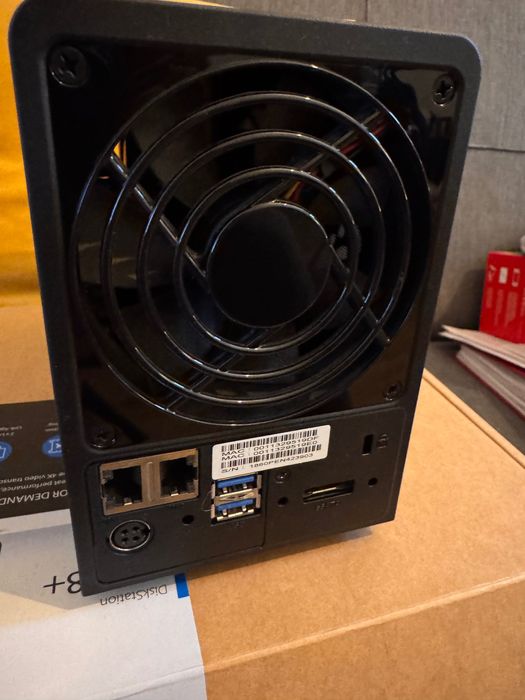 Synology DS718+ (2 x 4TB HDD + 8GB RAM)