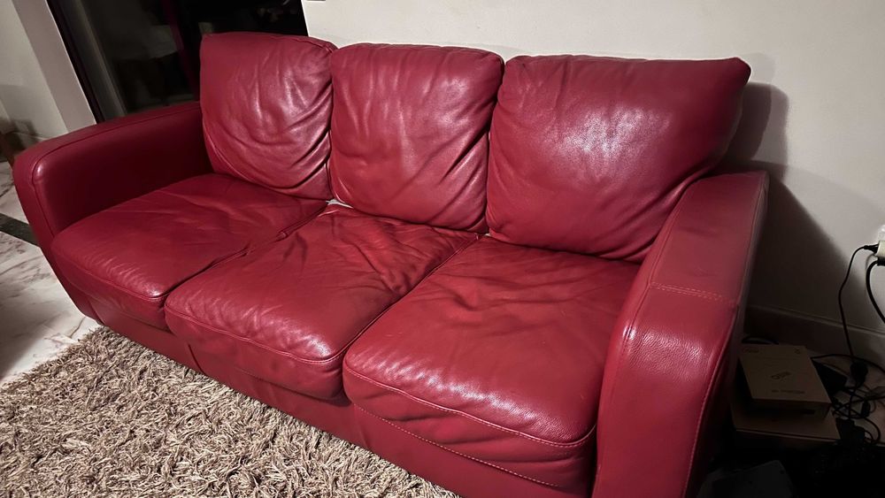 Sofá 3 lugares em pele da Divani Divani.