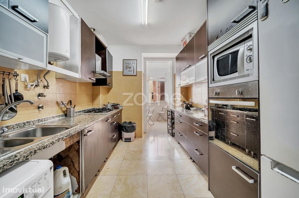 Apartamento T4 Intendente