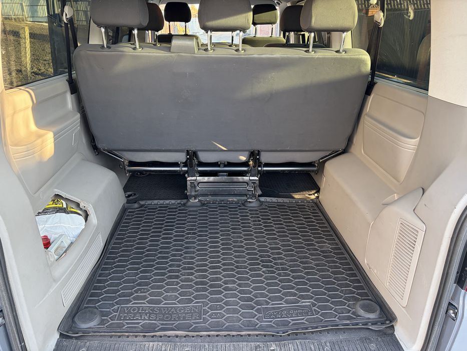 Авто Volkswagen Caravelle 2011 рік 2.0 Газ/Бенз