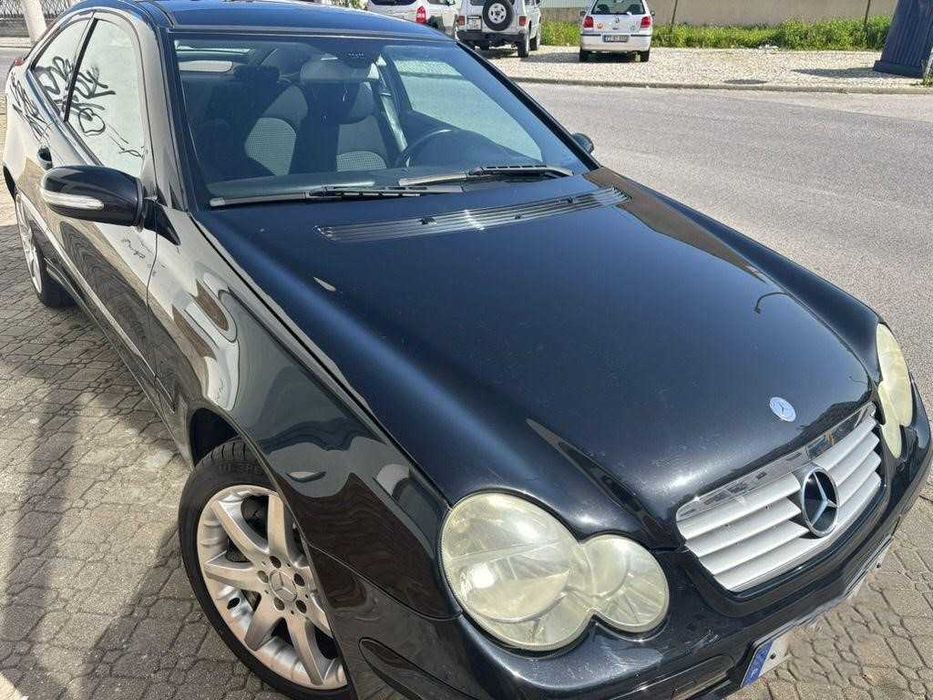 Mercedes-Benz 220