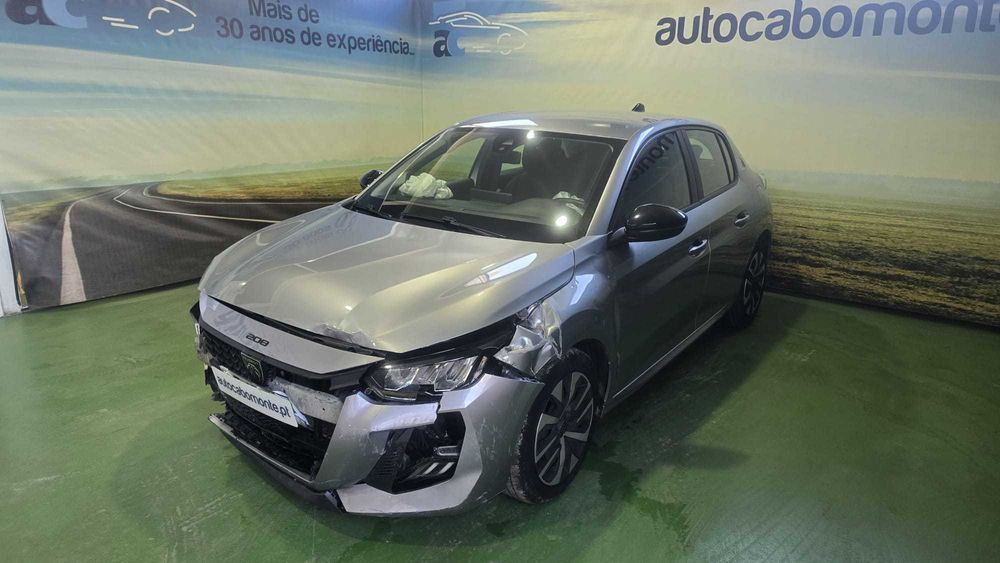 Peugeot 208  Active -  Salvado