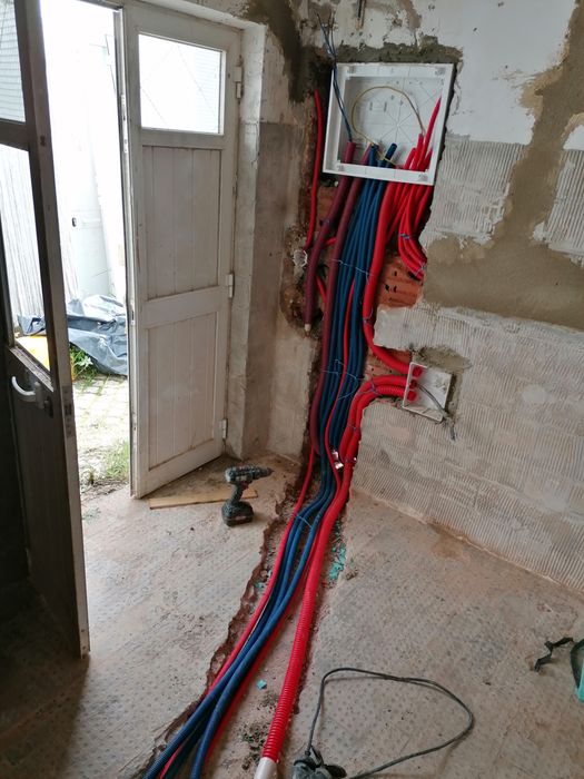 Instalações elétricas novas, reparações, canalização trabalhos de remodelação de casas