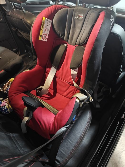 Fotelik samochodowy do jazdy tyłem britax romer max way