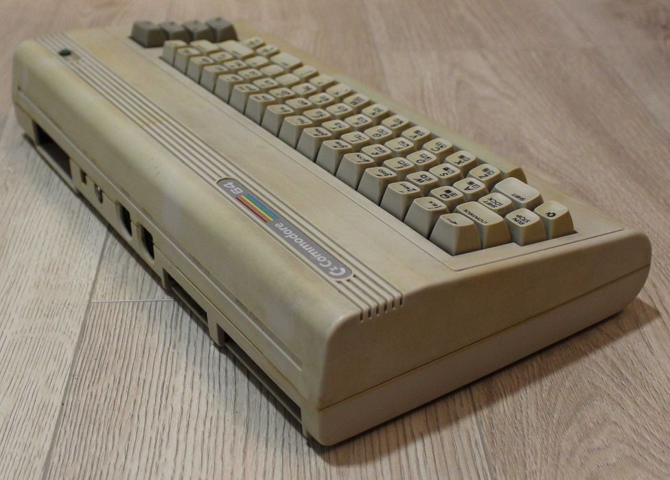Commodore C64 C64G komputer w pełni sprawny Wrocław Stare Miasto • OLX.pl