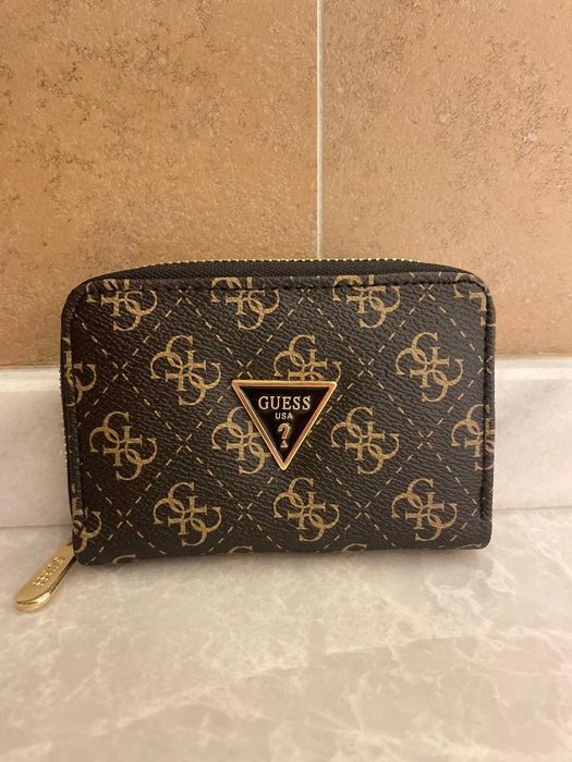 carteira da guess cor preto