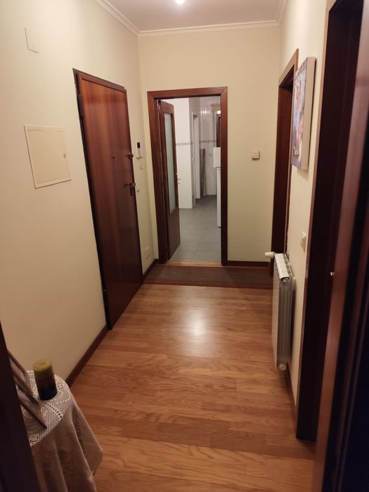 Arrenda-se apartamento T2, mobilado e equipado, em Paredes