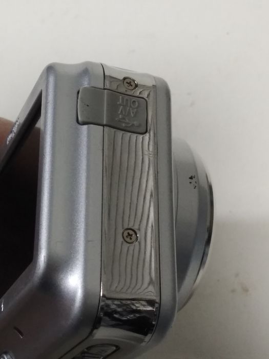 Фотоаппарат Nikon Coolpix L5  (Canon PowerShot