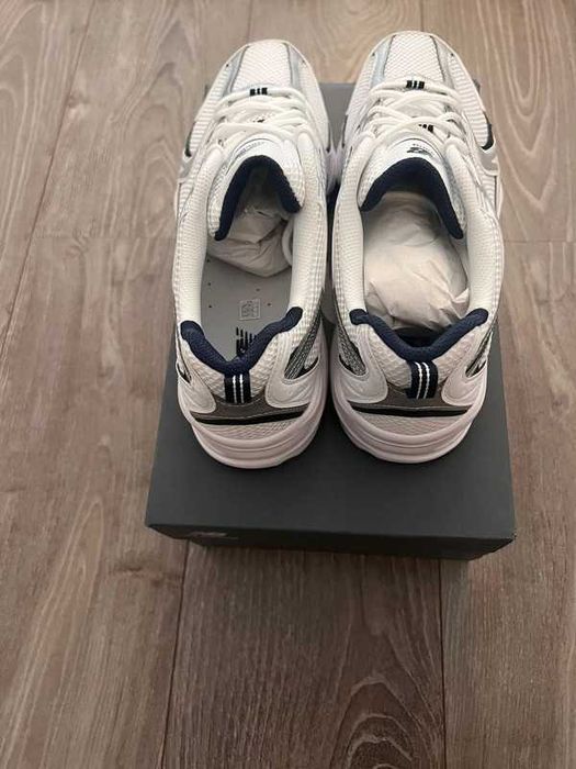 New_Balance_530_White_Silver_Navy R.43
