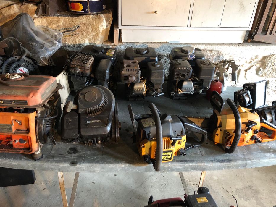 Lote de velharias/sucatas