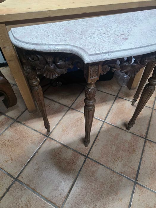 Credencia em madeira com espelho