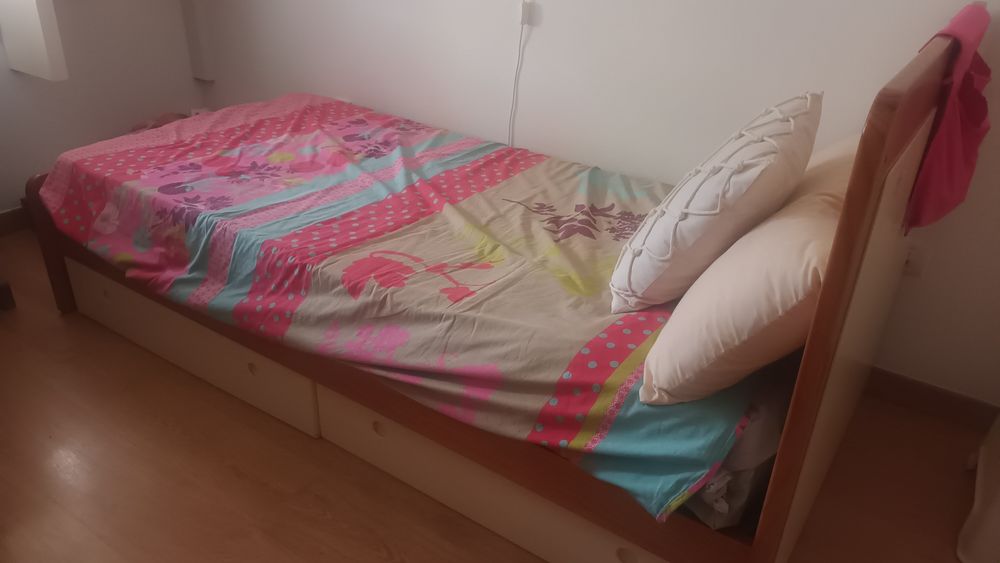 Cama 2a mão e colchão novo