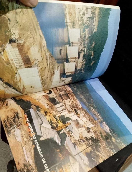 Eletricidade Portugal EDP/Empresa Pública (Relatório e contas - 1982)