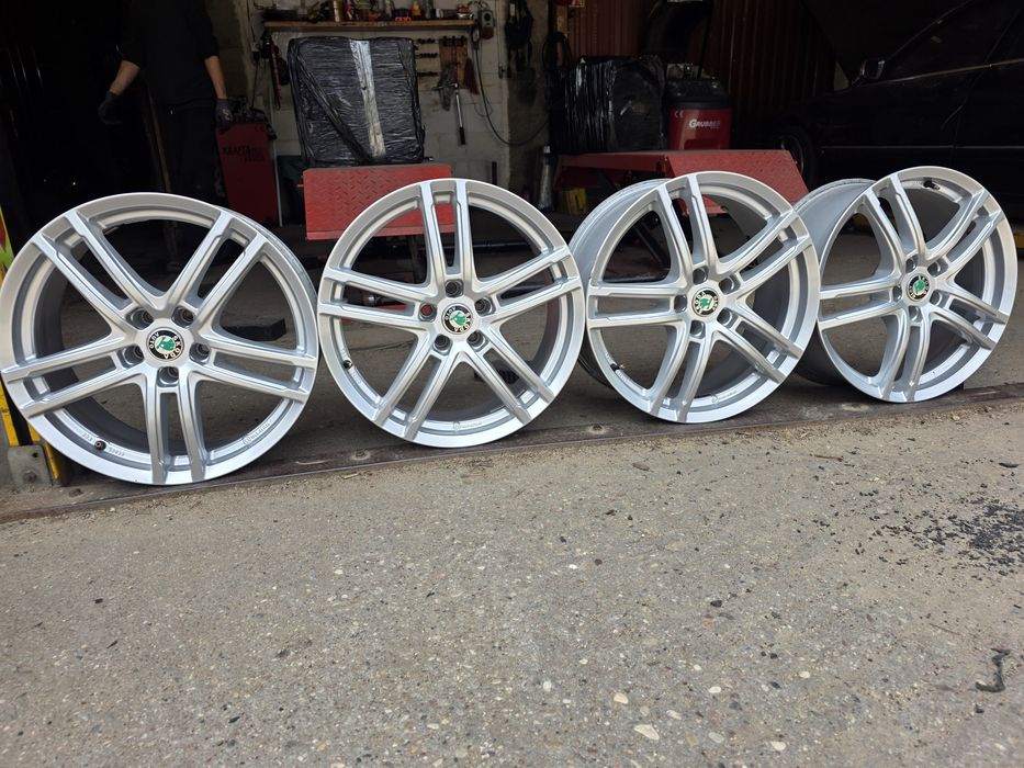 Felgi Aluminiowe Skoda-R19 5x112 ET45-8J
