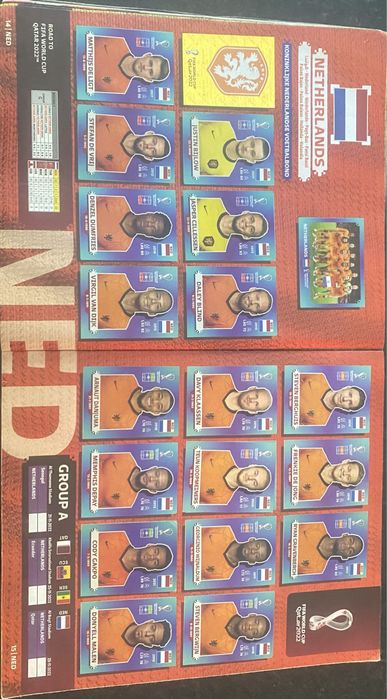 Album da copa 2022 quase completo + 120 cartas  sem repetidas