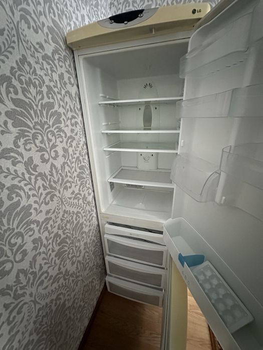 Холодильник Б/У самовывоз