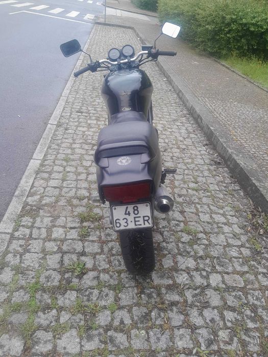 Honda NTV 650  Mota muito estimada, fiável e pronta a andar. Excelente para o dia a dia. Mais info contacte .