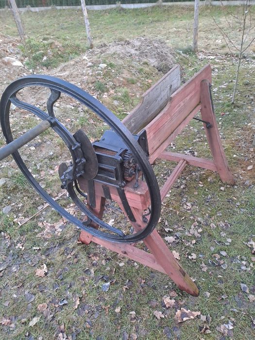 Sieczkarnia ozdoba do ogrodu