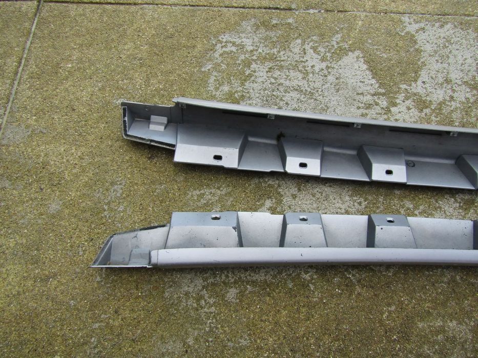 Embaladeiras /saias laterais Peugeot 106 GTI ano 2000(original)