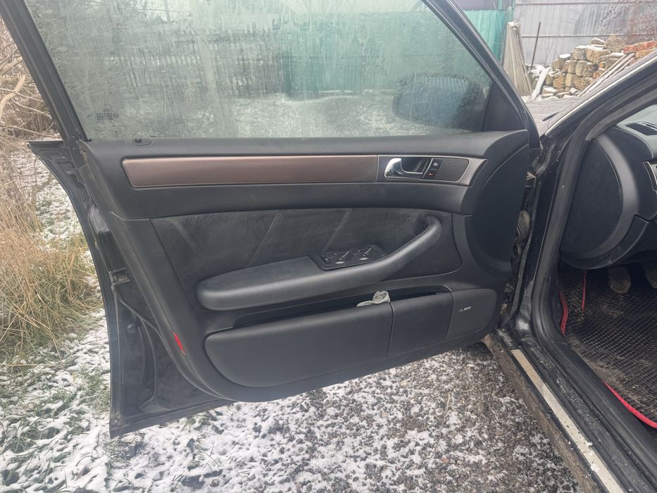 Продам Ауді та запасний кузов до неї