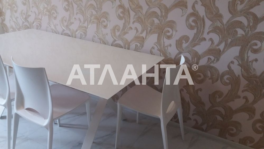 2 комнатная квартира в новом доме в центре/Привоз.