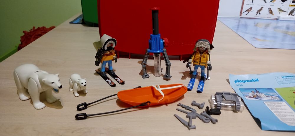 Playmobil 9056 Strażnicy polarni z niedźwiedziami. Skrzyneczka