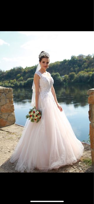 Весільне плаття ( шито на замовлення)