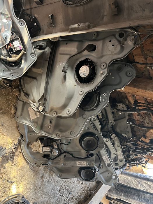 Склопідйомник Стеклоподъемник Volkswagen Caddy Touran Кадді Тоуран