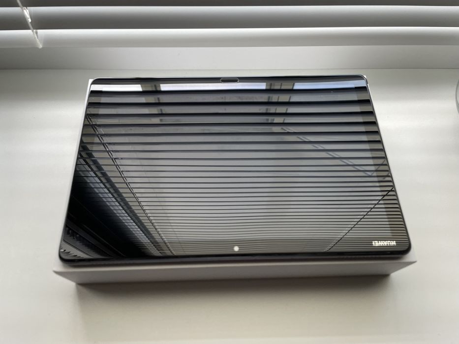 Планшет Huawei MediaPad M5 Lite BAH2-L09 10.1" LTE 3/32Gb Gray