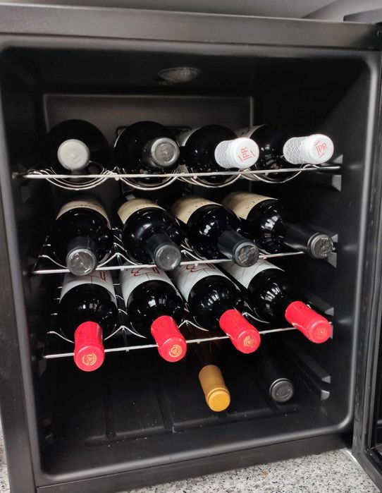 Frigorifico (cave) de vinhos SOGO NEV-SS-150