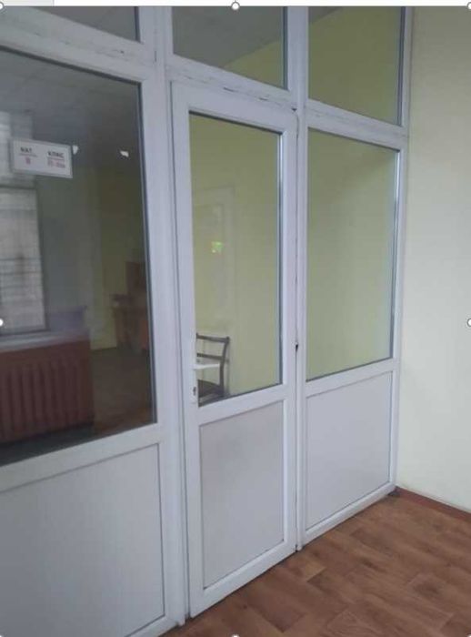 ОРЕНДА Фасад вхід з вулиці 54м під магазин/аптеку/кафе вул.Київська 20