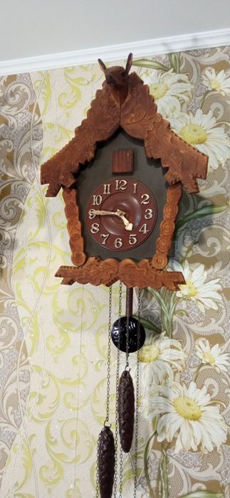 Настенные часы кукушка с оленем ( охотничий стиль ) темные