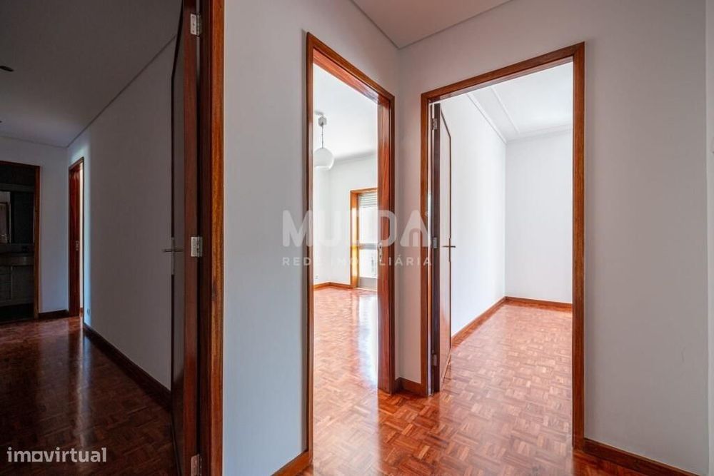T4 com garagem | Habitação Própria ou Investimento  | Localização Prem