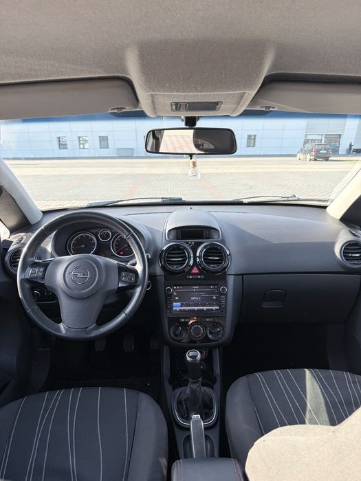 Opel Corsa 1.4 100km 2010r