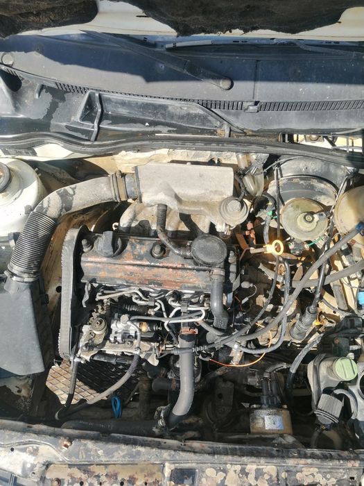 Seat Ibiza 1.9TDi 6K3 para peças boa mecânica ainda pode ver trabalhar