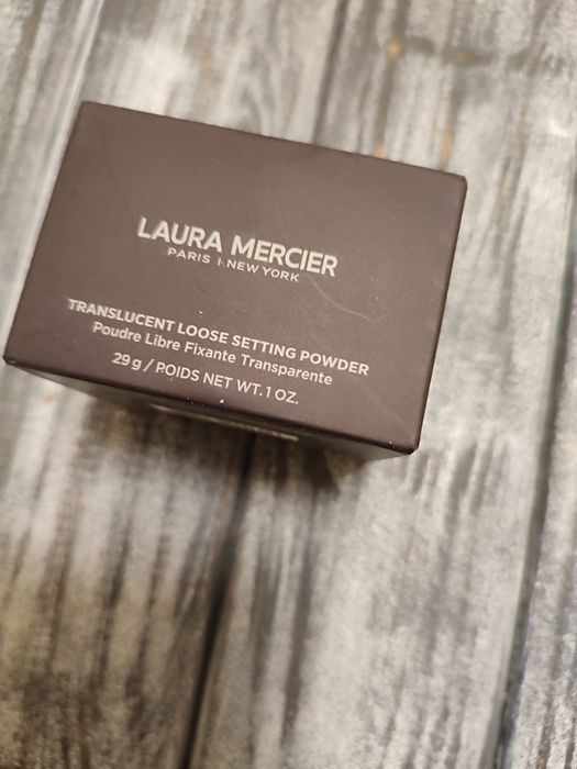 Рассыпчатая пудра Laura Mercier тон 01  450 грн