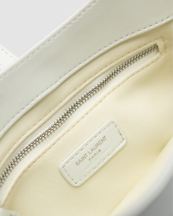 Сумка YSL Yves Yves Saint Laurent Hobo Le 5 a 7 Bag in White/Silver