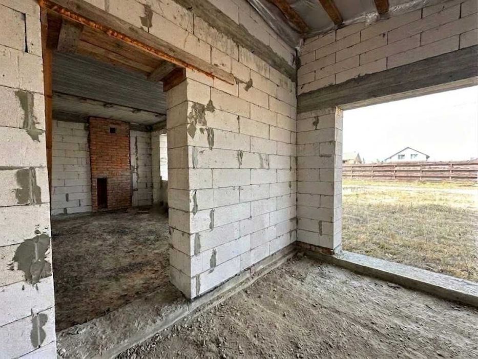 Терміновий продаж будинку (дача) 224м2, 12 соток є гараж