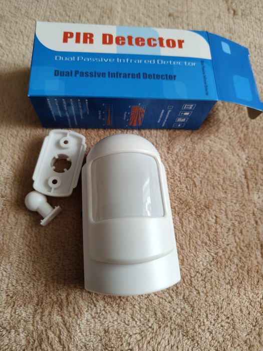 Датчик руху та відкриття для сигналізації