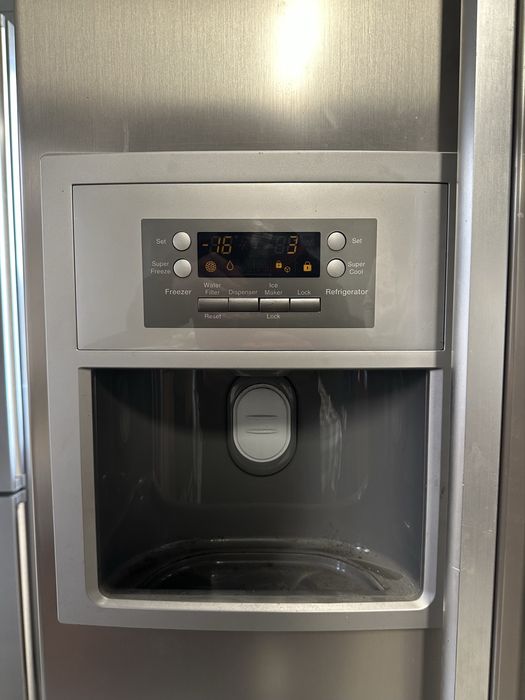 Холодильник Bosch KAN58A40/08 — на ремонт або запчастини