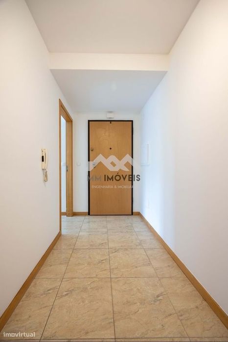 Apartamento T3 | Rio Tinto | Varandas | Condomínio Fechado | Jardim |