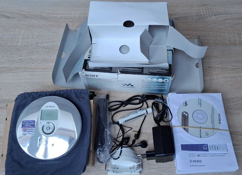 SONY D-NE800 model kolekcjonerski full box