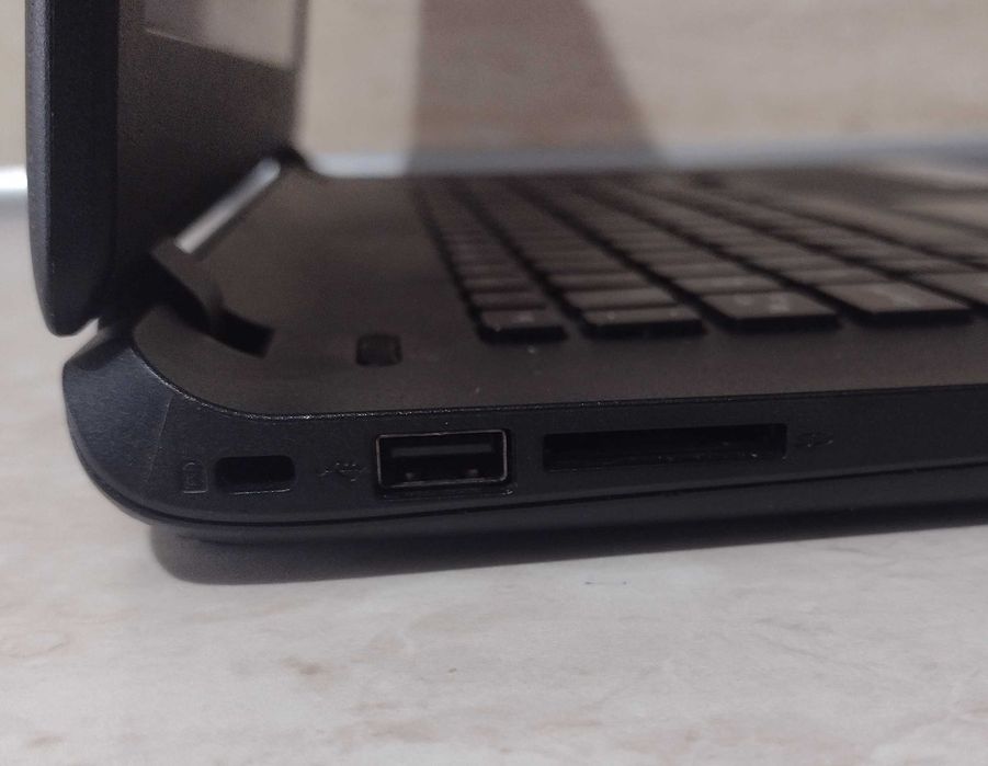 laptop Pacard Bell easy note 15,6"