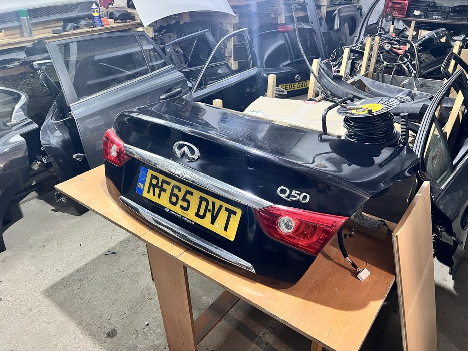 Крышка багажника infiniti q50