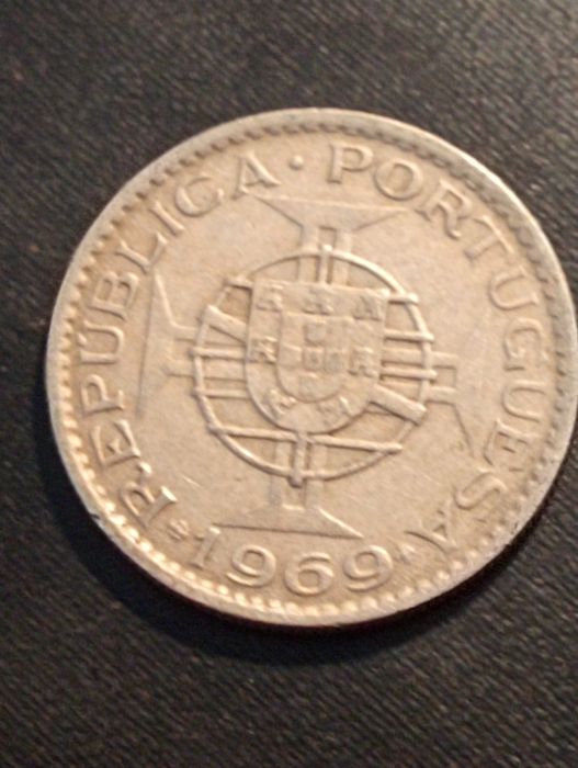 Moeda 2,5 escudos - Angola 1969 - Cupro Niquel - Soberba