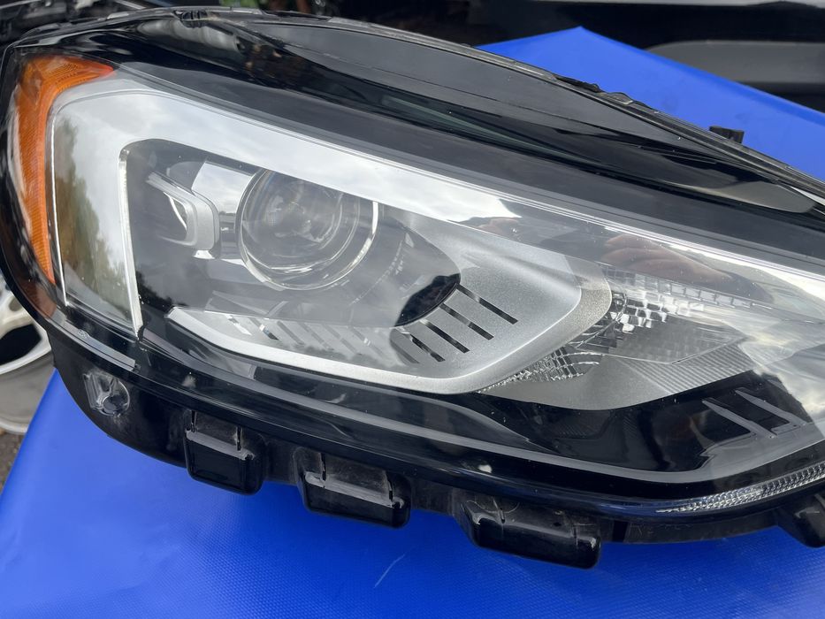 Фара права Ford Edge 2019   Номер деталі: KT4B-13W029-AE