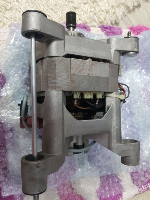 Двигун пральної машини,мотор Indesco 2040N1,850/1000,Indesit,LG