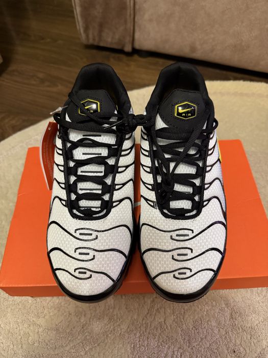 Nike Air Max Tn Plus Black White Yellow DM0032-012