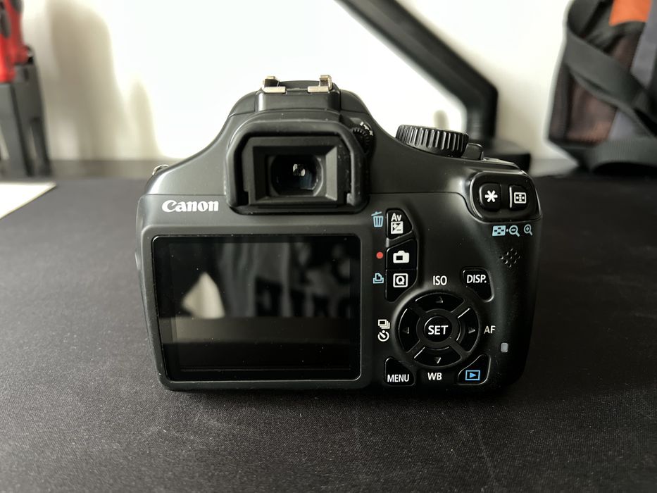 Фотоаппарат Canon 1100D