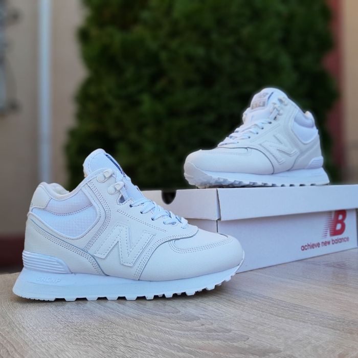 Зимові жіночі кросівки new balance 574 winter white fur хутро білі